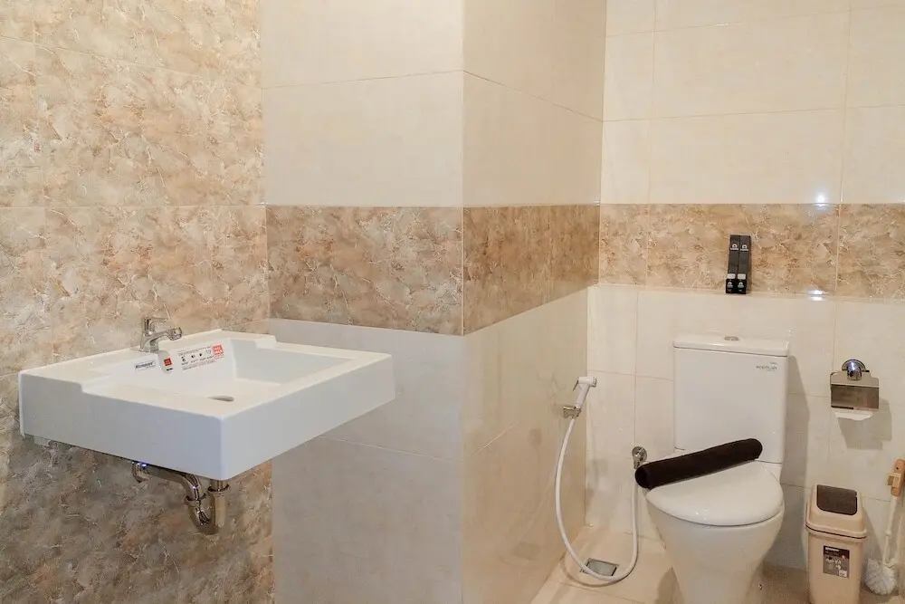 Сурабая: Comfy And Easy Access 2Br Apartment At Tanglin Supermall Mansion