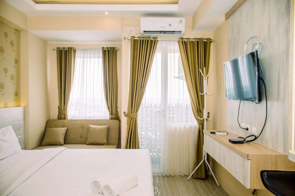 Южный Тангеранг: Simple And Cozy Studio Apartment At Urban Heights Residences