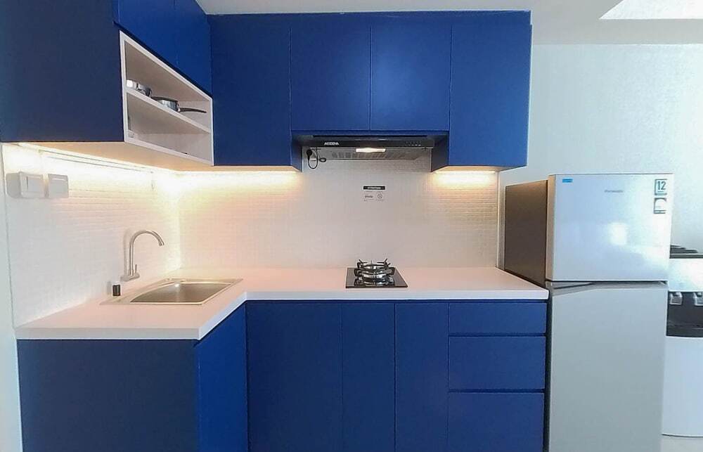 Джакарта: Comfort And Warm Studio Room At Amethyst Kemayoran Apartment