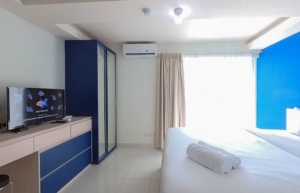Джакарта: Comfort And Warm Studio Room At Amethyst Kemayoran Apartment