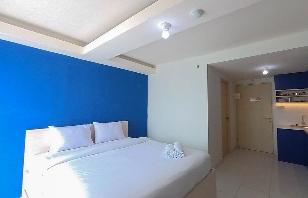Джакарта: Comfort And Warm Studio Room At Amethyst Kemayoran Apartment