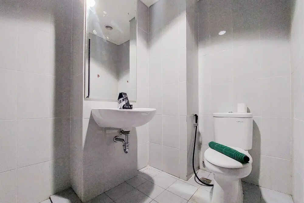 Южный Тангеранг: Comfort And Simple 1Br At Casa De Parco Apartment