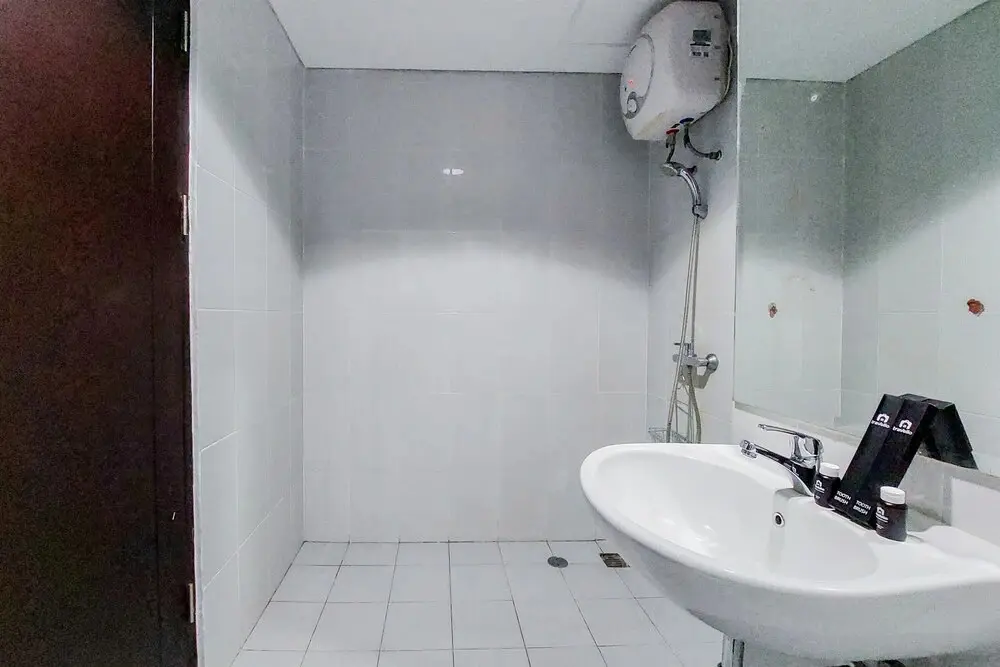 Южный Тангеранг: Comfort And Simple 1Br At Casa De Parco Apartment