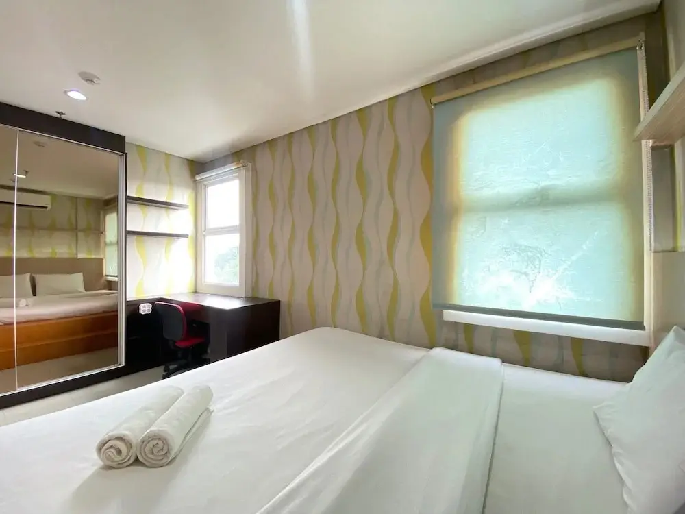 Бандунг: Spacious 1BR Apartment with Extra Room at Parahyangan Residence Bandung