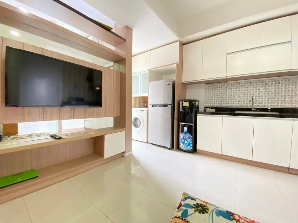 Бандунг: Spacious 1BR Apartment with Extra Room at Parahyangan Residence Bandung