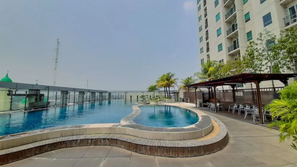 Джакарта: Simple And Comfort 2Br With Extra Room At Mt Haryono Square Apartment