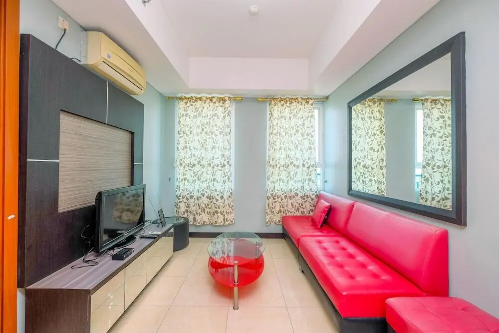 Джакарта: Simple And Comfort 2Br With Extra Room At Mt Haryono Square Apartment