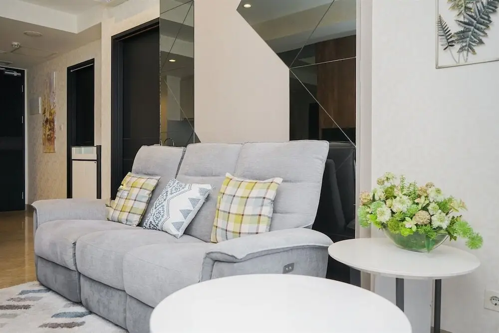 Legok: Minimalist And Cozy 1Br At Branz Bsd City Apartment