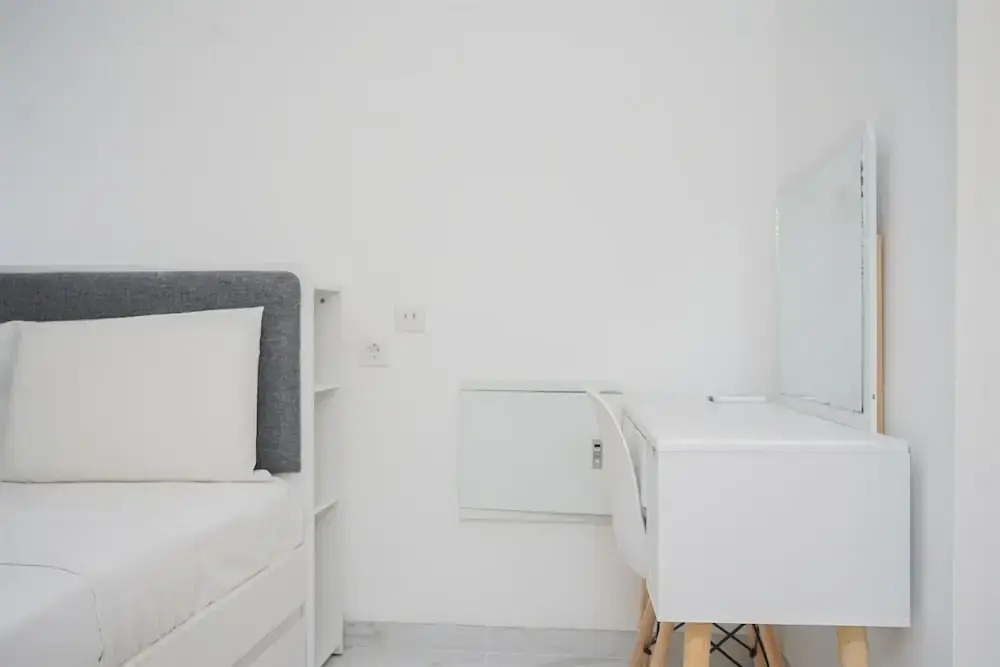 Legok: Comfy And Cozy Stay Studio Room At Sky House Bsd Apartment
