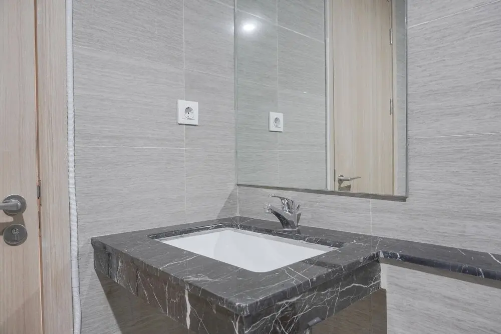 Тангеранг: Spacious And Nice 2Br At Hillcrest House Apartment