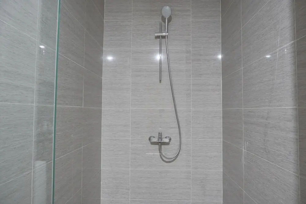 Тангеранг: Spacious And Nice 2Br At Hillcrest House Apartment