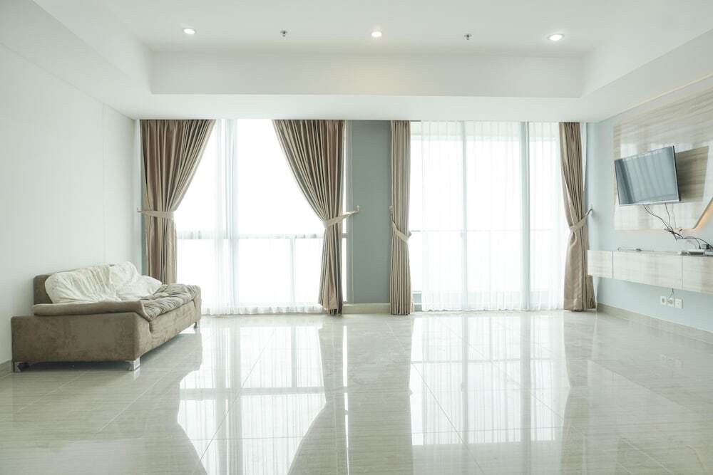 Тангеранг: Spacious And Nice 2Br At Hillcrest House Apartment