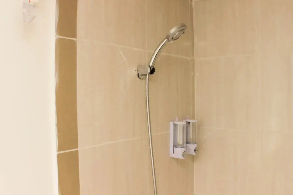 Сибату: Comfort Living 2Br Apartment At Meikarta