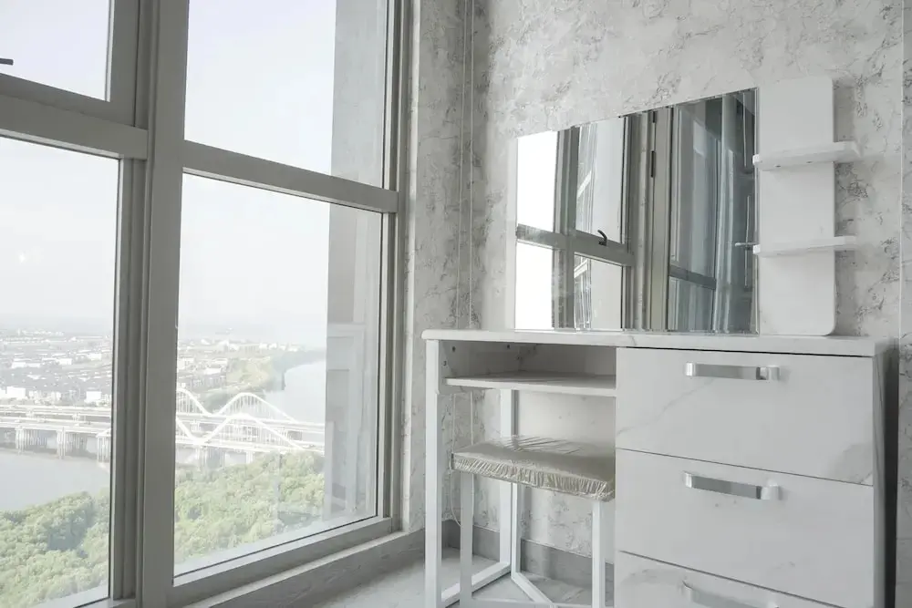 Джакарта: Warm And Elegant 1Br At Gold Coast Apartment