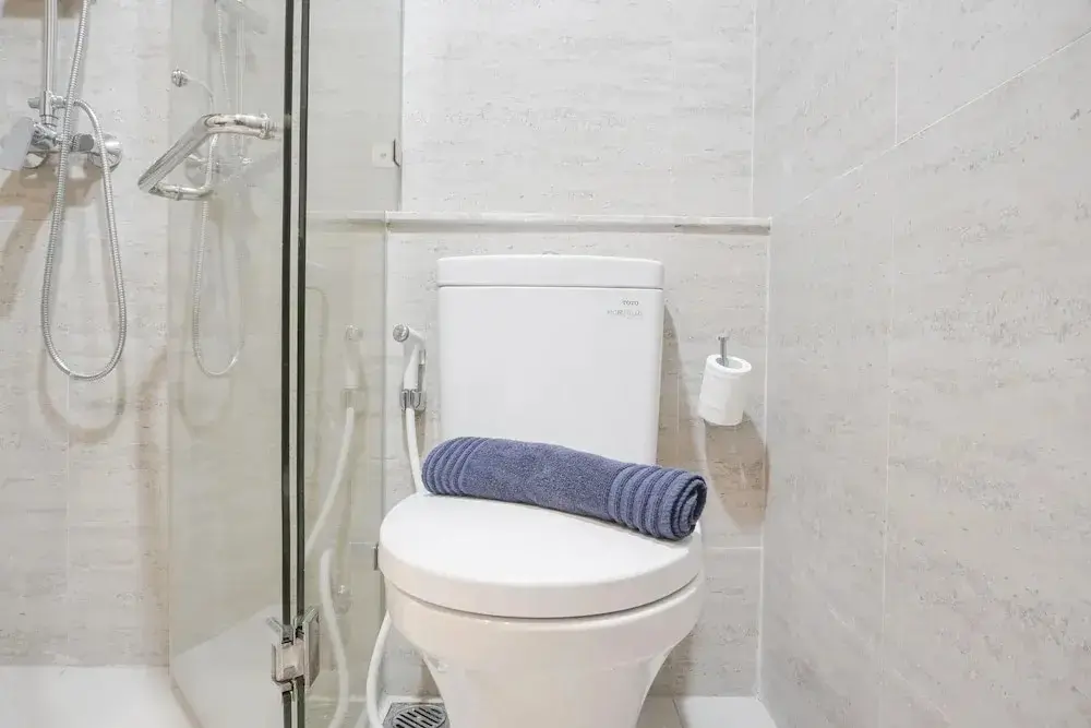 Джакарта: Warm And Elegant 1Br At Gold Coast Apartment