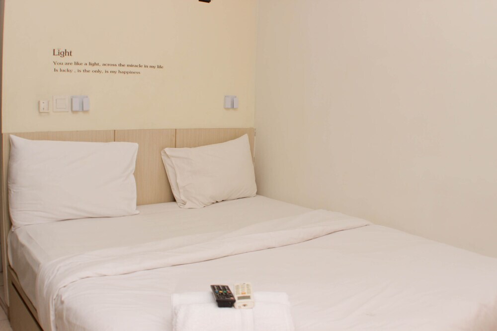 Бекаси: Cozy Living Studio Room At Springlake Summarecon Bekasi Apartment