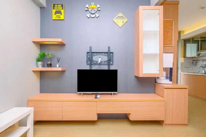 Джакарта: Big And Cozy 1Br Bassura City Apartment Near Mall