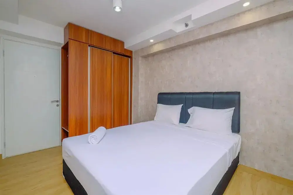 Джакарта: Nice And Strategic Studio At Bassura City Apartment