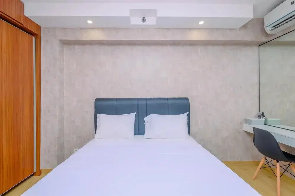 Nice And Strategic Studio At Bassura City Apartment — фото 1