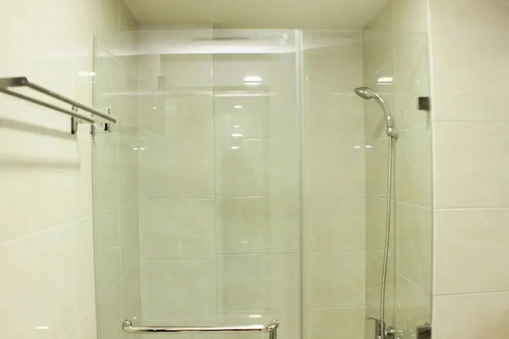 Чикаранг: Comfortable And Minimalist 1Br At Mustika Golf Apartment