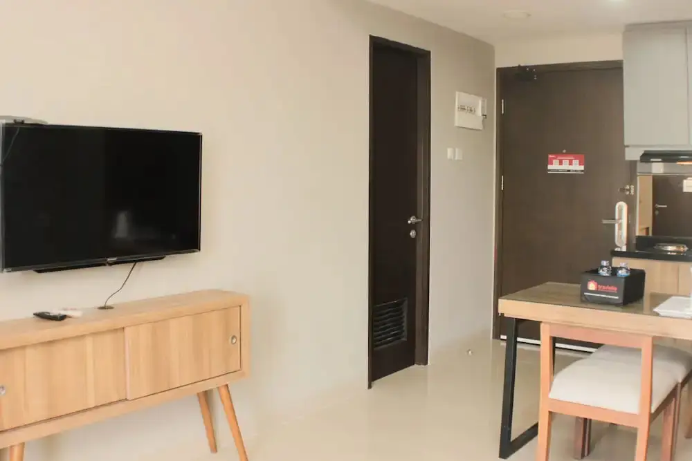 Чикаранг: Comfortable And Minimalist 1Br At Mustika Golf Apartment