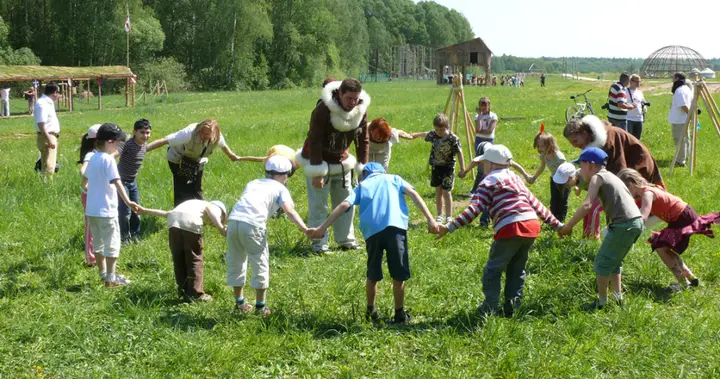 Петрово: Etnodomiki Etnomir