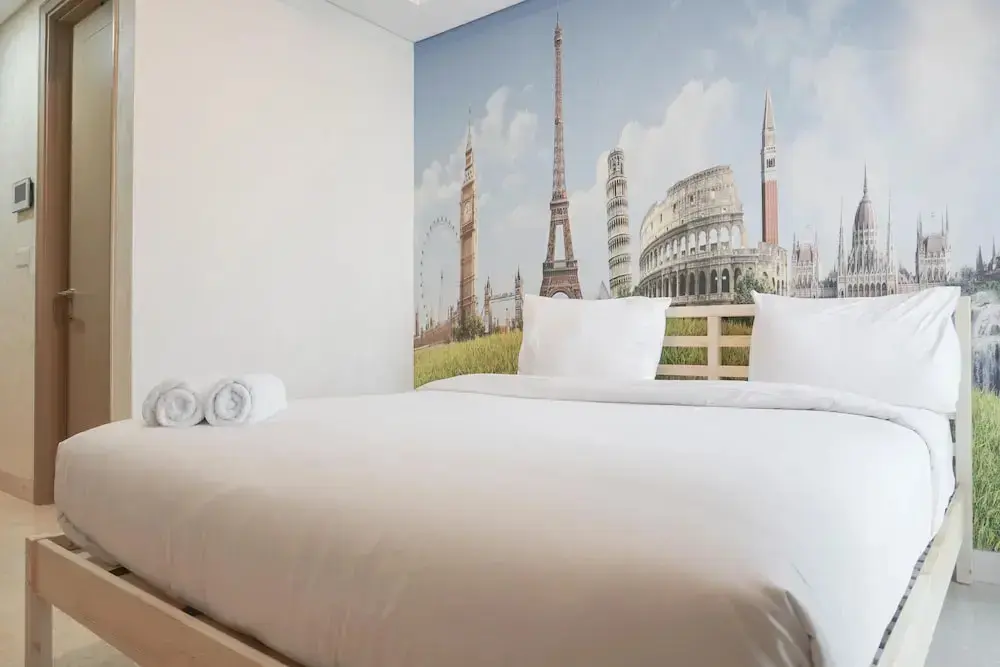 Джакарта: Minimalist And Comfort Studio At Gold Coast Apartment