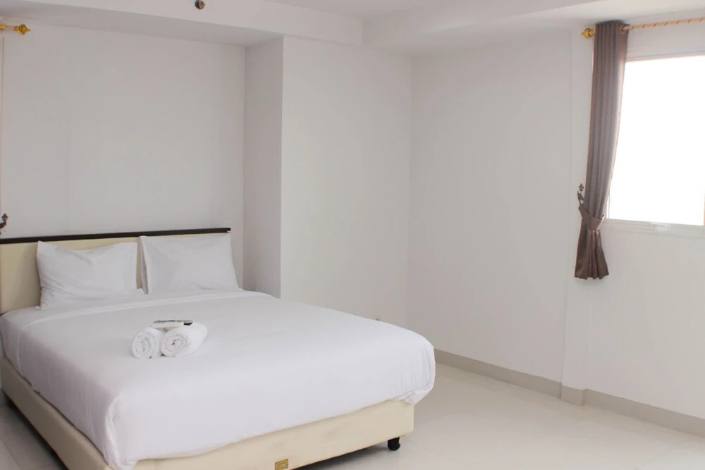 Чикаранг: Spacious And Elegant Studio Azalea Suites Apartment