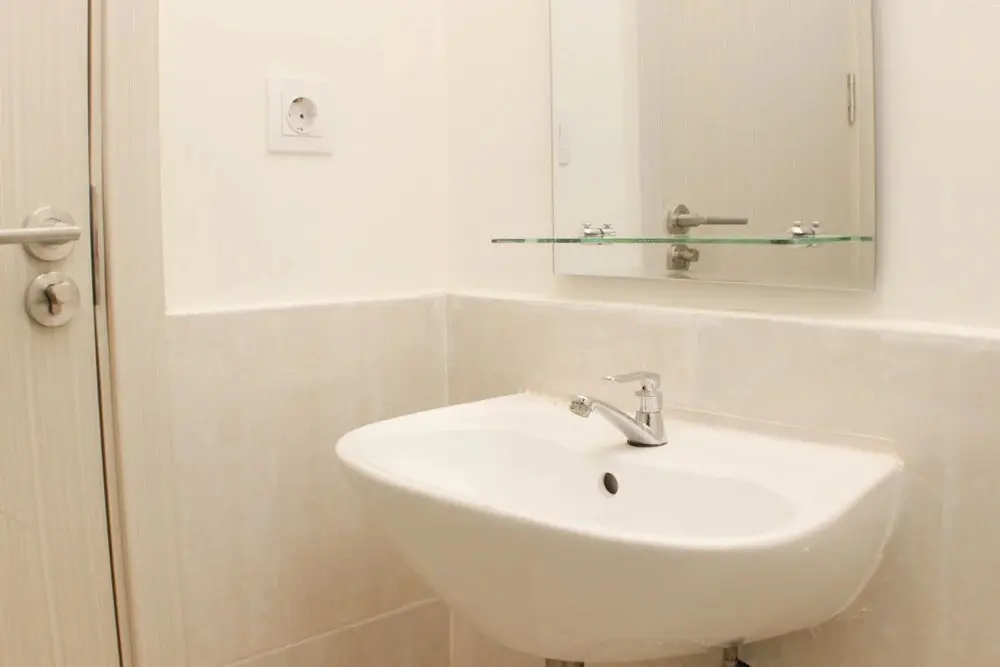 Сибату: Simple And Comfort 2Br At Meikarta Apartment