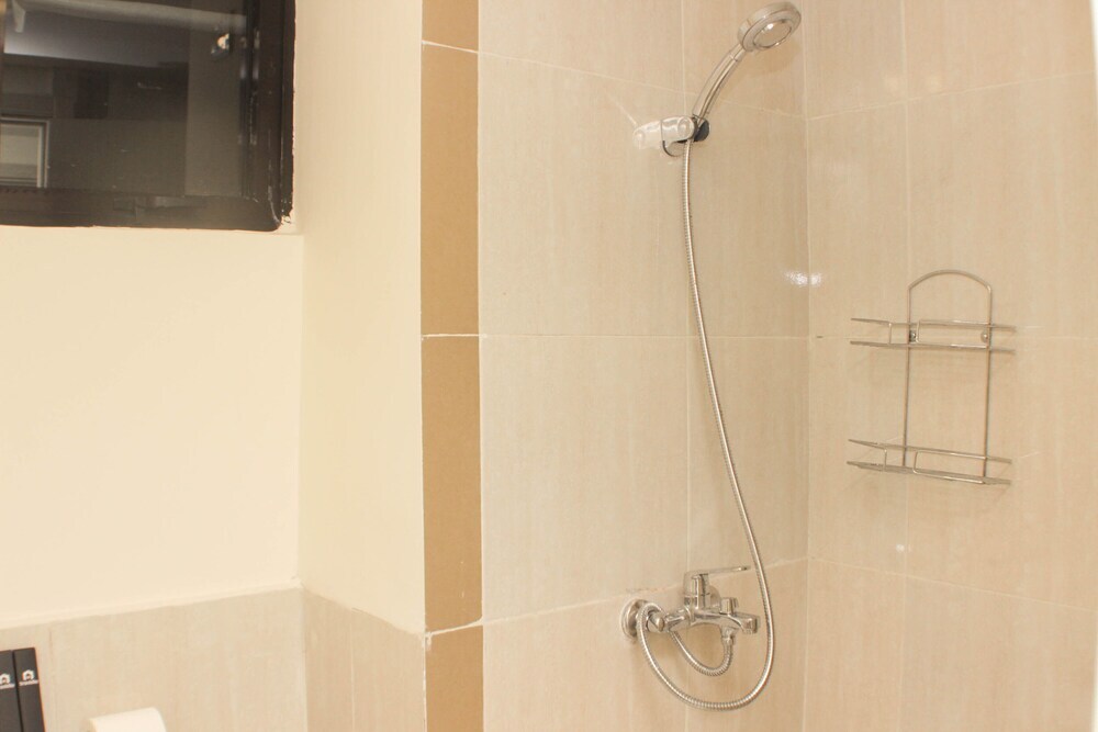 Сибату: Simple And Comfort 2Br At Meikarta Apartment