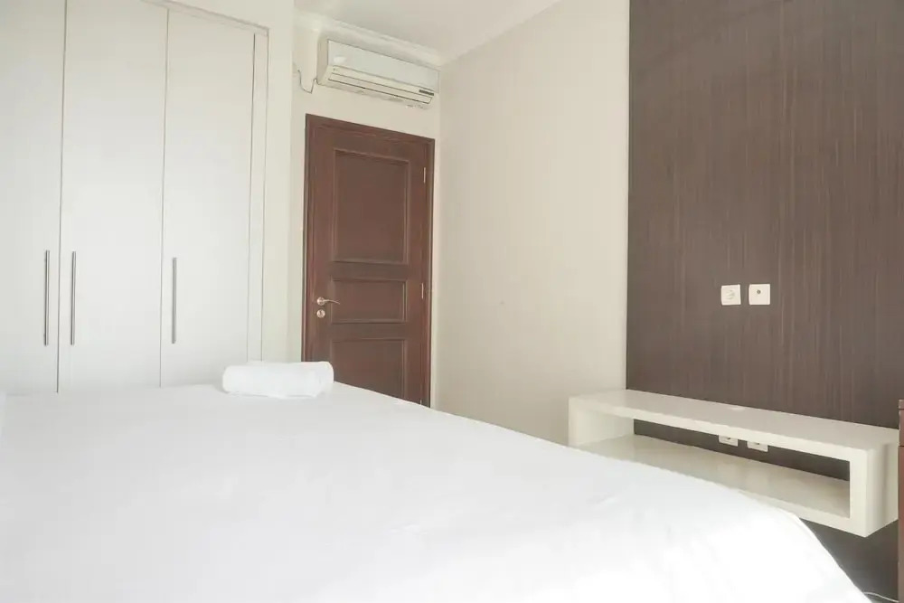 Джакарта: Cozy Stay And Tidy 1Br At The Bellezza Apartment
