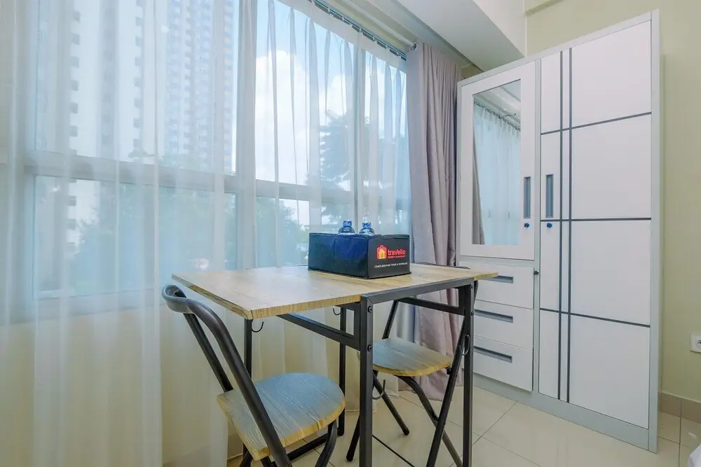 Бекаси: Comfy And Minimalist Studio At Springlake Summarecon Bekasi Apartment