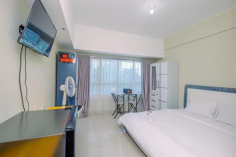 Бекаси: Comfy And Minimalist Studio At Springlake Summarecon Bekasi Apartment