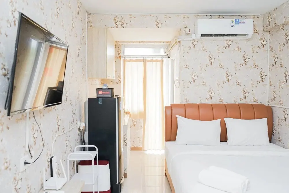 Джакарта: Homey Studio Apartment At Green Palm Residence