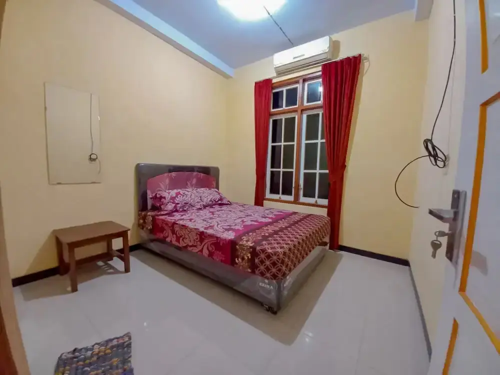 Баньюванги: Rumah Kost Nakula