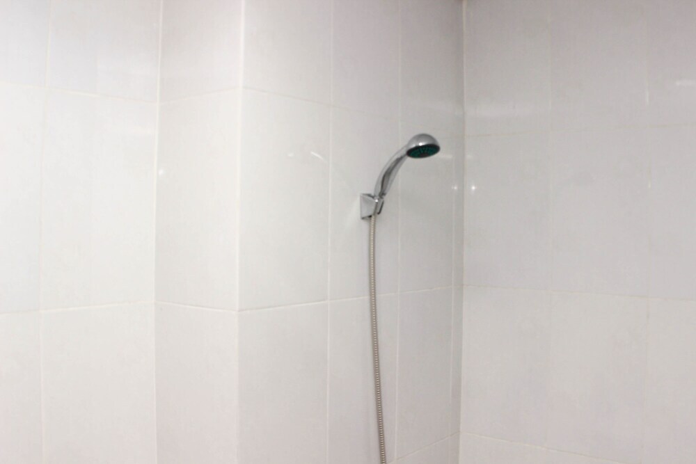 Бекаси: Fully Furnished And Cozy 2Br Apartment At Patraland Urbano