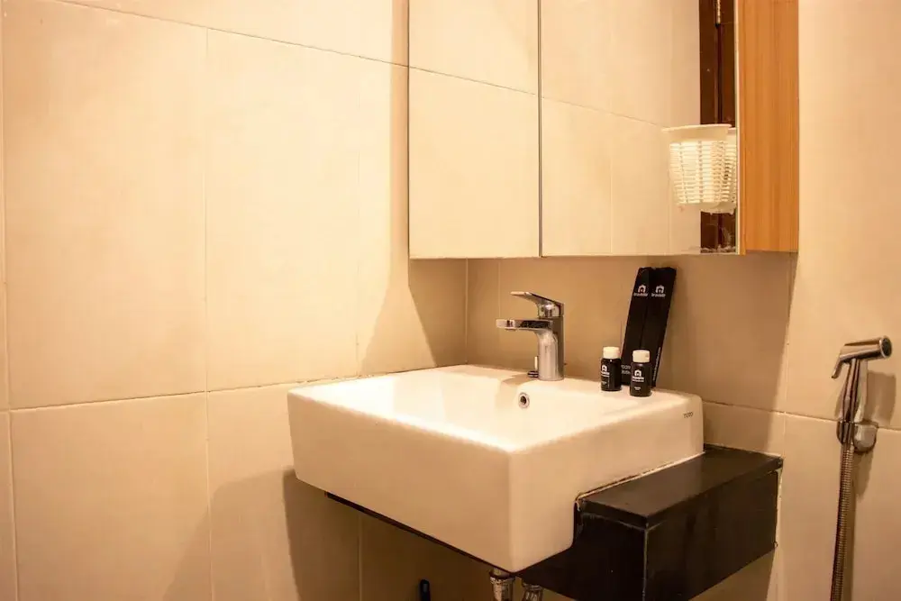 Джакарта: Nice And Cozy 1Br With Extra Room Apartment At Capitol Park Residence