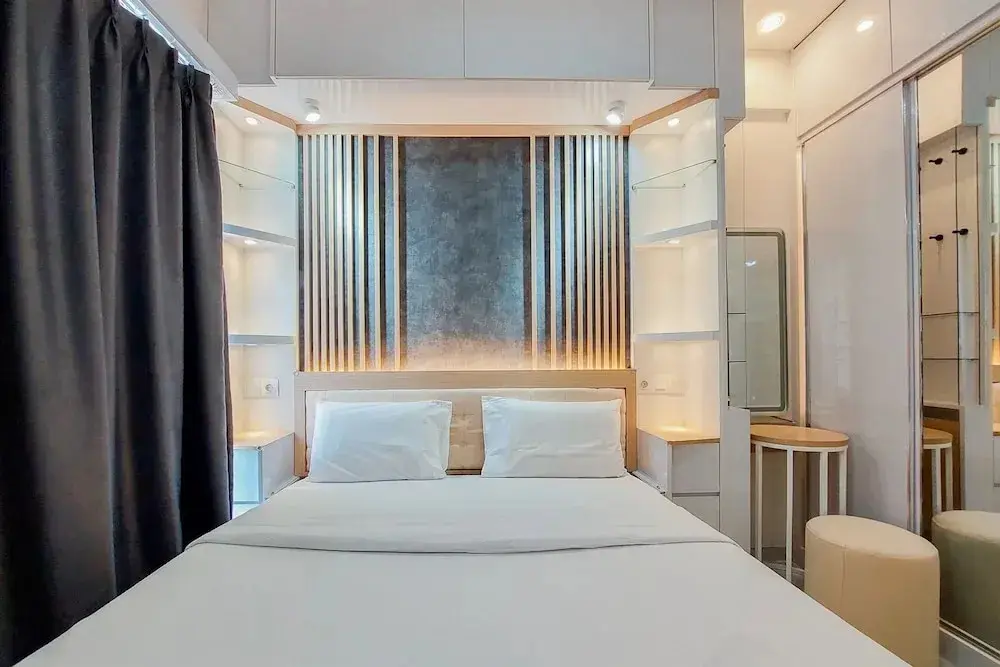 Legok: High Floor And Simply Look Studio At Sky House Bsd Apartment