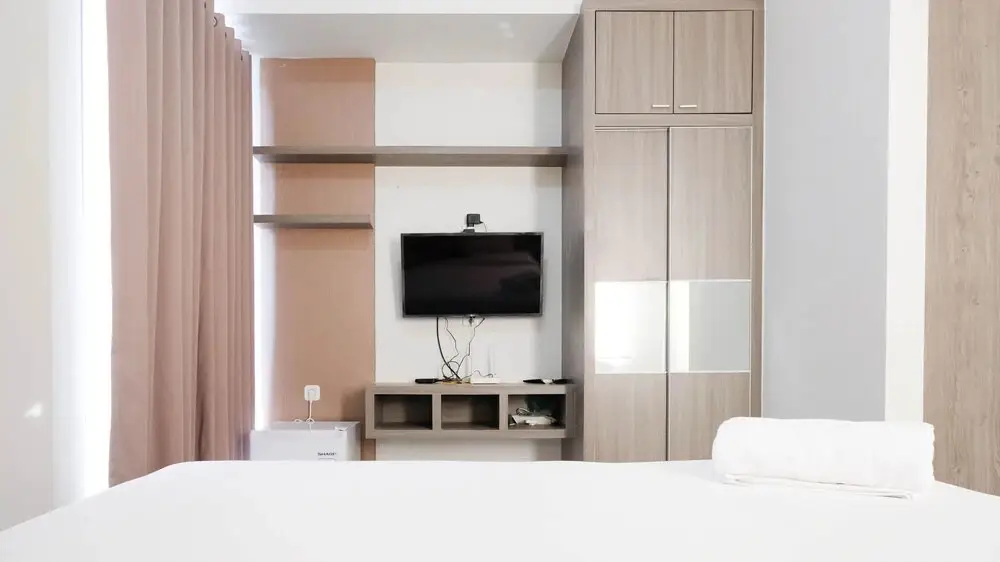 Сурабая: Cozy Living Studio At Taman Melati Surabaya Apartment