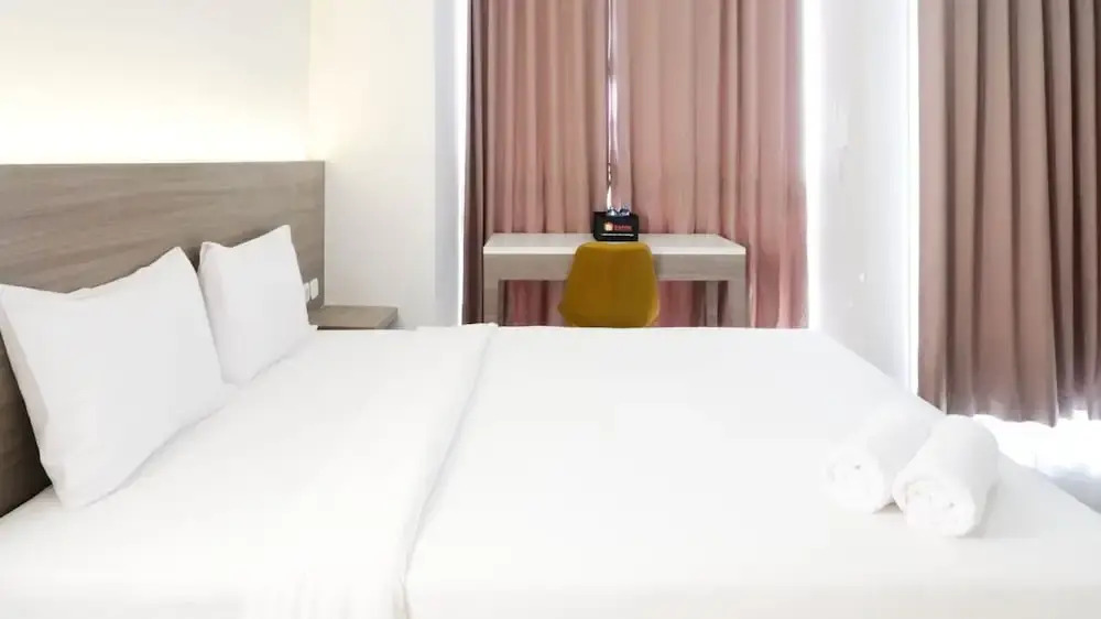 Сурабая: Cozy Living Studio At Taman Melati Surabaya Apartment
