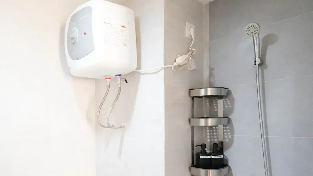 Сурабая: Cozy Living Studio At Taman Melati Surabaya Apartment