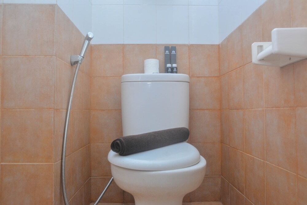 Джакарта: Comfy And Best Deal 2Br At Green Pramuka City Apartment