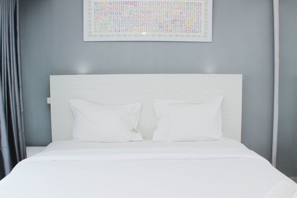 Бекаси: Modern Look And Comfy Studio Apartment At Springlake Summarecon