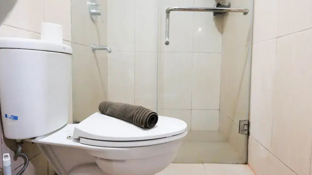 Сурабая: Best View And Cozy Living 2Br At Tamansari Papilio Apartment