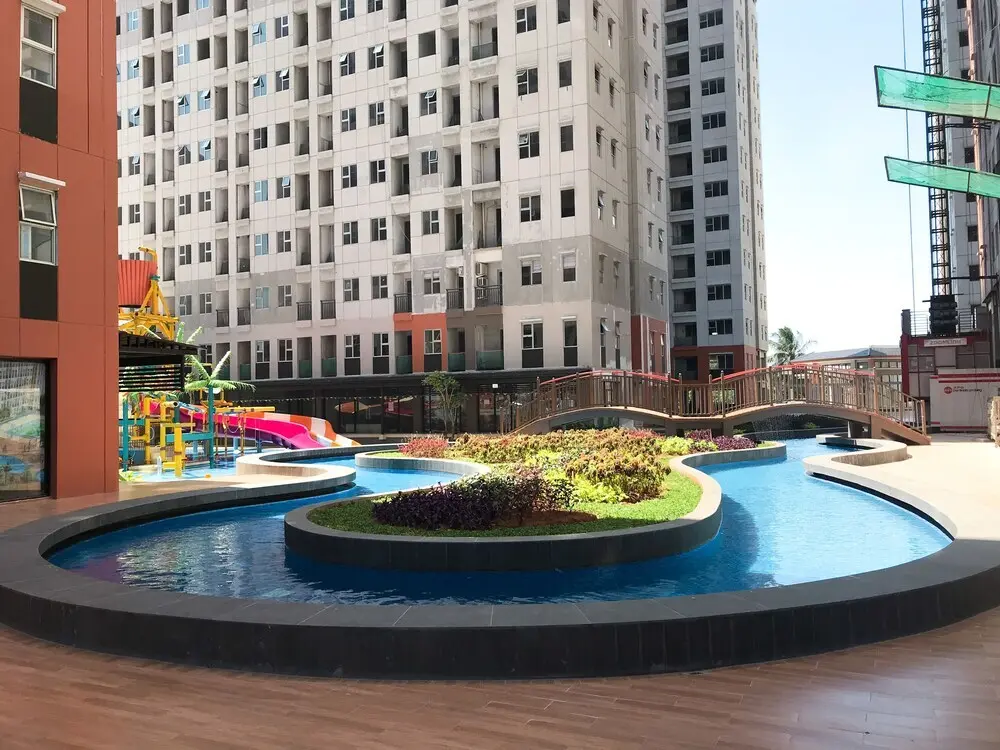 Бекаси: Simply Look Studio Room At Transpark Juanda Bekasi Timur Apartment