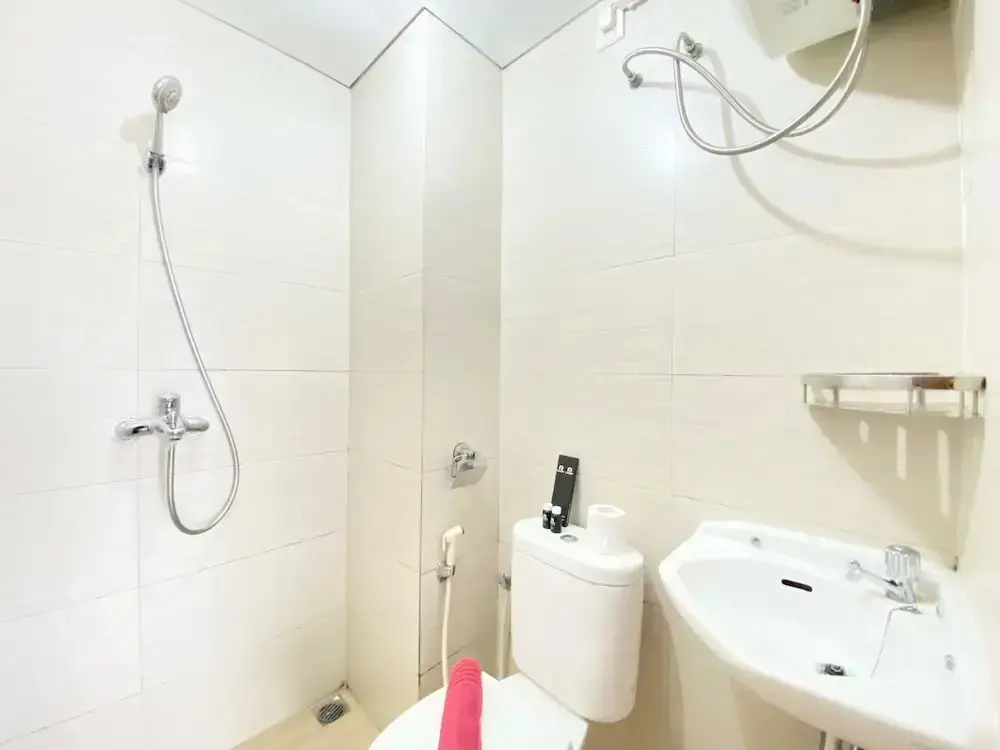 Бандунг: Comfy 1Br At Gateway Pasteur Apartment
