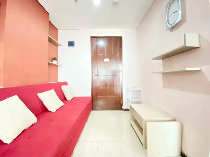Бандунг: Comfy 1Br At Gateway Pasteur Apartment