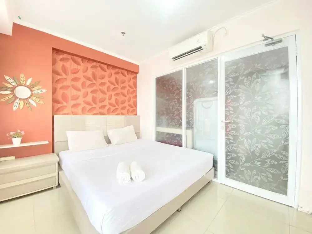 Бандунг: Comfy 1Br At Gateway Pasteur Apartment