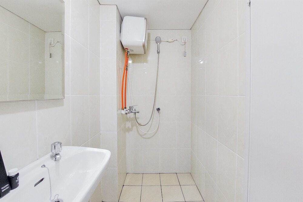 Legok: Comfortable Studio Apartment At M-Town Residence