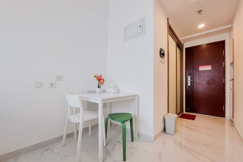 Legok: Elegant And Stylisth Studio At Sky House Bsd Apartment